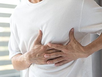 お風呂だけでなく、ゴミ出し時にも「ヒートショック」の危険性が!?冬場に多発するヒートショックの原因、起こしやすい人の特徴を医師が解説