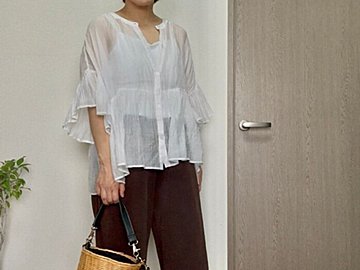 【COCA】1,990円の優秀ブラウス！お腹も二の腕も隠せてオシャレになれる40代の体型隠しにぴったり♪