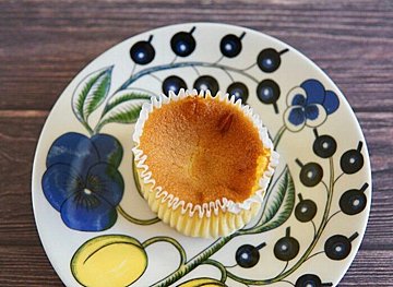  【ローソン】生カスタードスイーツに新作登場！酸味の中に甘みが際立つ「ふわとろ生カスタードチーズケーキ」