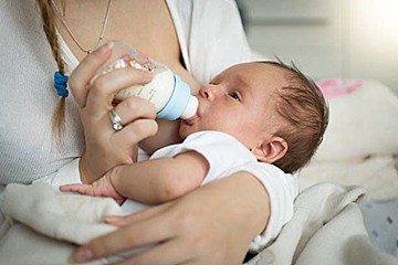 赤ちゃんのおなかの病気 胃食道逆流症の症状とケア 医師監修 たまひよ