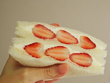 セブン 170円でいいの いちごづくしの新作パンがベーカリー超え サンキュ セブン 170円でいいの いちごづくしの新作パンがベーカリー超え サンキュ