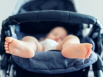 満員エレベーターで夫がとった思いやりのある行動に称賛の嵐！「素敵」「最高夫」の声