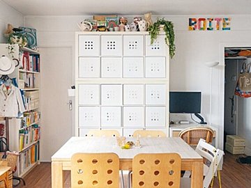 【パリの暮らし】部屋の狭さは『白で統一』『便利グッズ』でカバー！ブロカントで掘り出しものを見つける楽しさも