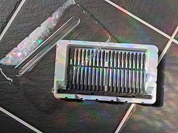 【ワッツ】耳そうじ革命！“くっつける粘着式が画期的“老若男女にうれしい耳かき