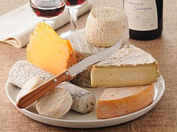 「チーズ」を食べすぎるとどうなる？知っておきたいチーズのメリット＆デメリット
