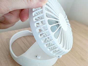 家でも外でも使えて超便利！ニトリの「2WAY 首掛けファン」が最強すぎた！