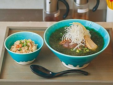 暮らすように旅する、あたらしい沖縄の楽しみ方とは？現地に住む人ならではの那覇のお店