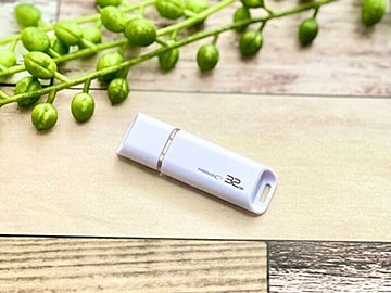【ダイソー】550円以上でもこれは買い！1年間の保証もついた「32GBのUSB2.0メモリ」がおすすめ