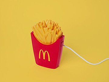 マクドナルドの福袋を徹底解説≪2024≫中身・発売日や抽選方法など【2024年は「BRUNO (ブルーノ)」と初コラボ】