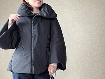 【ユニクロ】小顔効果抜群のアウターがすごい！40周年記念で人気アイテムを復刻「＋J」