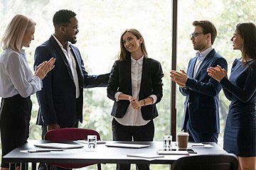 妊娠6週 妊娠初期に飛行機移動 胎児へ影響は 専門家q A たまひよ