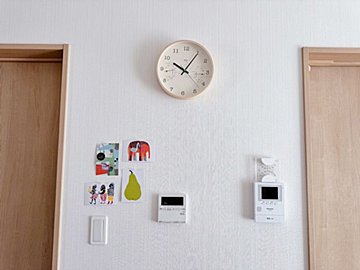 【シンプリスト】もの少なめでもリビングを殺風景にさせないアイデア3選