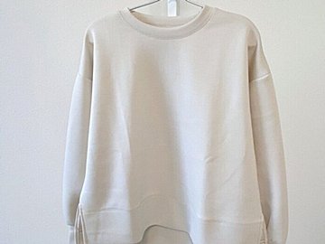 【ミニマリスト】服の山で暮らしていた私が、あんなにあった服を減らして気づいたこと