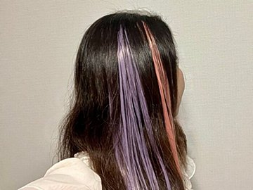一瞬で華やかなヘアスタイルに！100均でおすすめのヘアエクステ3選
