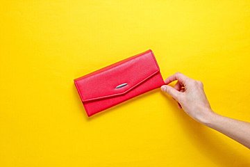 お金持ちはみんな買っていた 秋の 実り財布 の特徴は 何色がいい Dr コパの風水解説 サンキュ