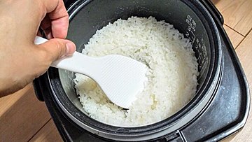 節約・血糖値・腹持ちに効果あり⁉管理栄養士が長年実践！炊飯時に混ぜるだけ「ある物」の魅力とは？