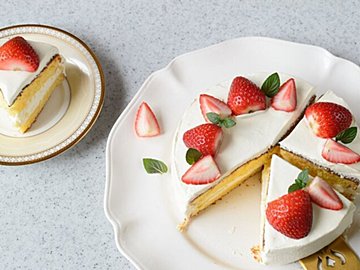 【じつは冷凍保存可能】カステラやケーキ、ポテトチップスなどお菓子の簡単シンプル冷凍保存法