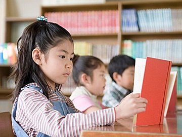 学校へ行く義務について質問した小3娘「そんな義務はない」パパの説明がわかりやすいと5.7万件のいいね