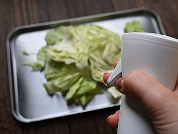 キャベツをそのまま炒めないで！調理前のほんのひと手間で町中華クオリティーに!?