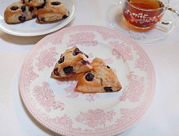 ホットケーキミックスで超簡単！【ブルーベリースコーン】のつくり方