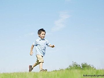 子どもの紫外線対策は何歳から？日光を浴びる・浴びないどっちがいいの??気象予報士が解説