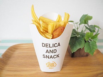 【ミニストップ】おつまみにも！バジル香るチーズチキン＆チップスはやみつきになるおいしさ！