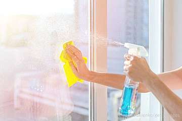実は〇〇だけでOK!?元家政婦の窓拭きの方法を教えます！