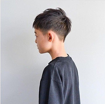 秋 今ドキの中学生男子のヘアスタイルってどれが人気なの 黒髪でもおしゃれメンズになれる中学生の髪型ヘアカタログ サンキュ
