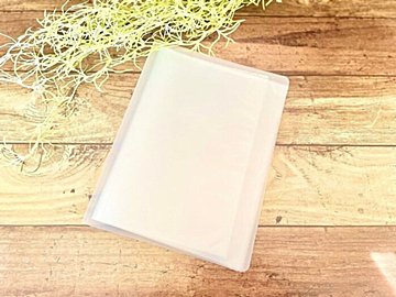 【ワッツ】折り目をつけずにバッグに入る！A4の紙を半分サイズにできるファイル