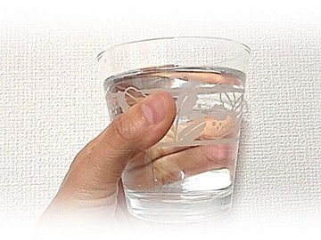 その飲み方や食べ方が「脱水」を招く⁉ダイエットや脳機能維持に大切な水分を効率よくとるポイントとは？