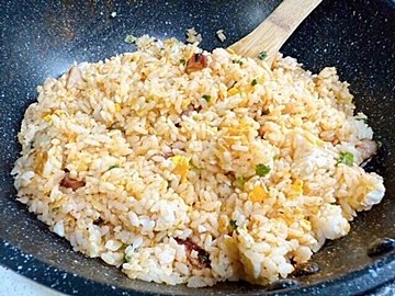 【カルディ】キムチだけではもったいない！ドレッシングや炒めもの、チャーハンにも！キムチベースが万能！