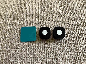 【セリア】携帯の充電ケーブル、迷子にならない！マグネットでくっつけられるケーブルホルダー