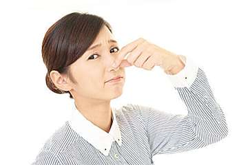 加齢臭は朝にアレするだけで抑えられる!?40代の気になる体臭、どう解決する