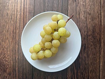 甘くておいしいシャインマスカットをパッとひと目で選ぶ超簡単な方法