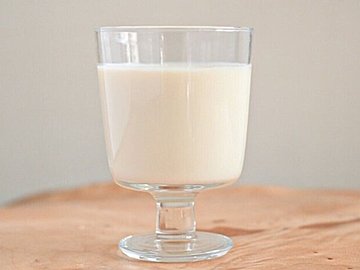 【豆乳】ドボッドボッってこぼしてない？正しい注ぎ方を知れば、もうこぼさない！＆調整・無調整の豆乳それぞれのおすすめレシピ