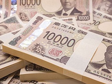 日本の富裕層ピラミッド、あなたはどこ？投資を味方にすれば資産1億円以上の億り人も夢じゃない！