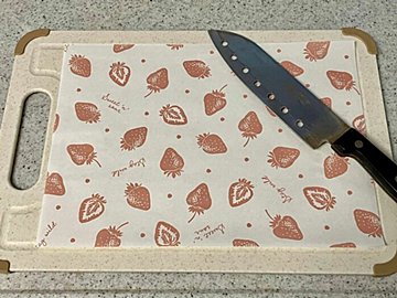 【illusie300】かわいいだけじゃない！いちご柄の便利なキッチングッズを今すぐチェック