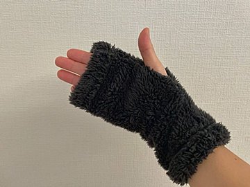 家でも外でも大活躍！“つけたまま使える”無印のハンドウォーマーが優秀すぎる