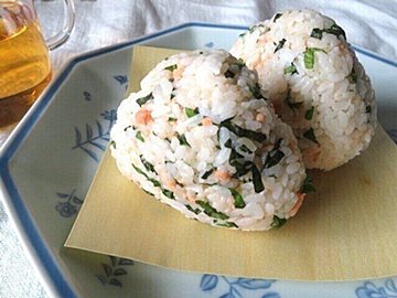 お米と一緒に野菜も食べよう！手軽で栄養バランス◎な「おにぎり」アレンジ3選