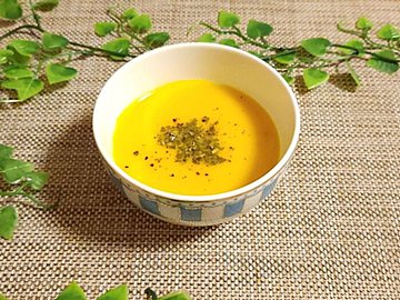 【ハーブごはん】レモングラス香るバターナッツかぼちゃのスープ