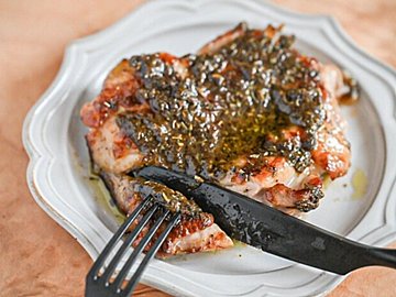 【無印良品】普通の鶏もも肉がごちそうになるよ！オーブンなし！フライパンだけで作れる便利なキットが新商品が登場