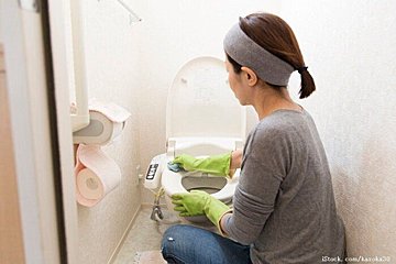 エコ洗剤やアロマを活用！消臭剤を使わないトイレの臭い対策アイデア