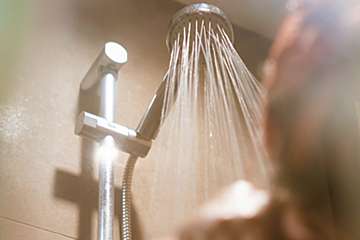 一日10回シャワーを浴びた女性が死亡　連日の高温にタイ警戒