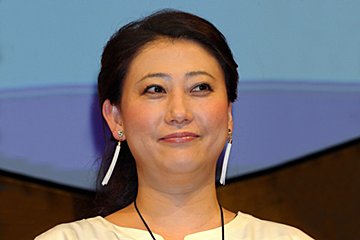 友近、『ヒルナンデス！』で見せた姿に心配の声が殺到　「片目が…」