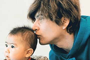 城田優、甥っ子にチューを要求する４コマ写真を公開　「諦めない」