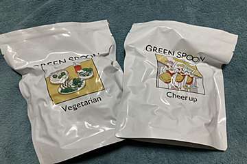 フワちゃん、さっしーも愛飲する話題のスムージー「GREEN SPOON」を試してみた