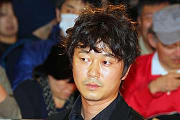 元俳優・新井浩文、懲役4年　執行猶予無しの判決に「当然」「釈然としない」