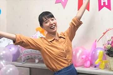 戸田恵梨香、朝ドラ撮影中に誕生日を報告　“ガブリ”動画を期待する声も