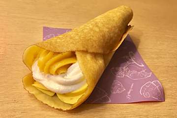 ファミマ『安納芋のクレープ』がリニューアル！　たっぷりクリームのあま〜いデザート